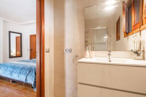Bathroom (3)