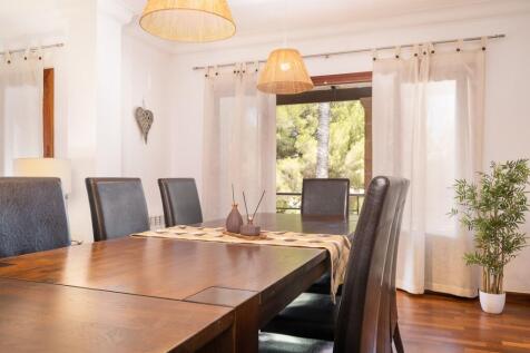 Dining (2)