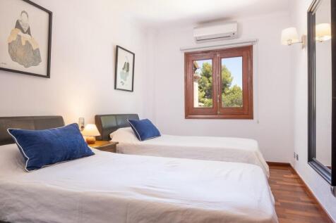 Bedroom (4)