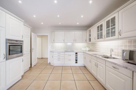 kitchen (1)
