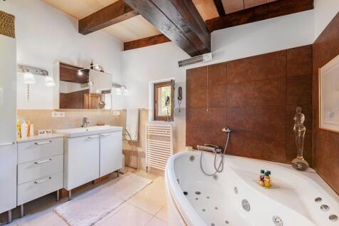 Bathroom (3)