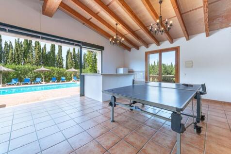 Summer kitchen
