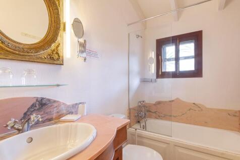 Bathroom (1)