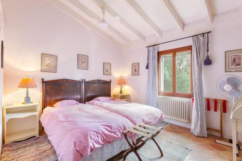 Bedroom (4)