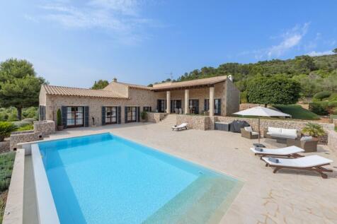 Pool and Exterior