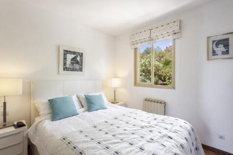 Bedroom (1)