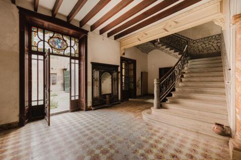 Entrance Hall (1)
