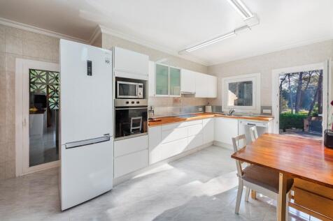 Kitchen (1)