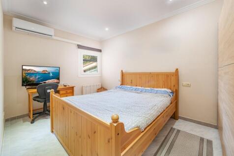 Bedroom (2)