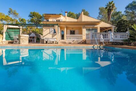 Exterior and Pool (2