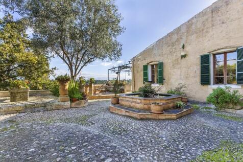 Outdoor area