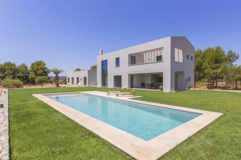 Exterior and pool