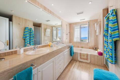 Bathroom (3)