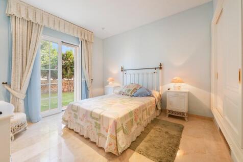 Bedroom (2)