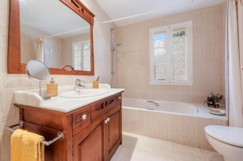 Bathroom (1)