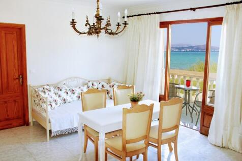 Guest living