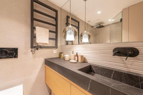 Bathroom (2)