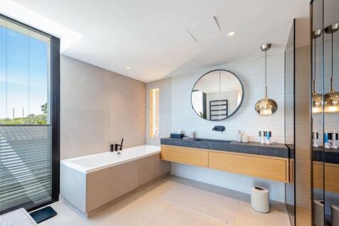 Bathroom (3)