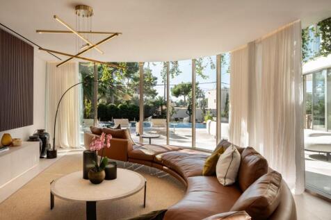 Living (3)