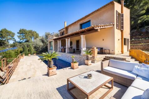 Exterior and Pool
