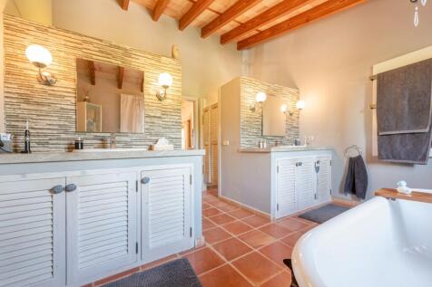 Bathroom (9)