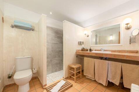 Bathroom (3)