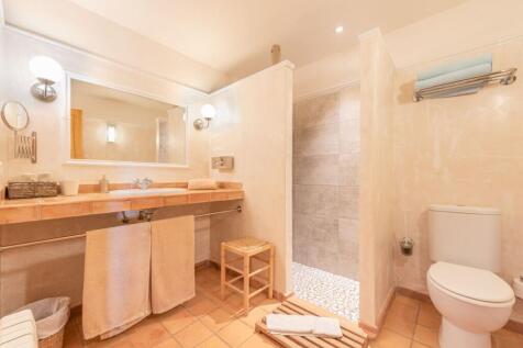 Bathroom (2)