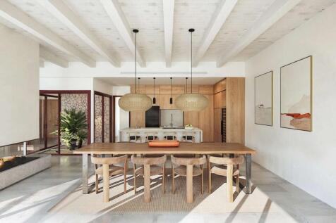 Dining (1)