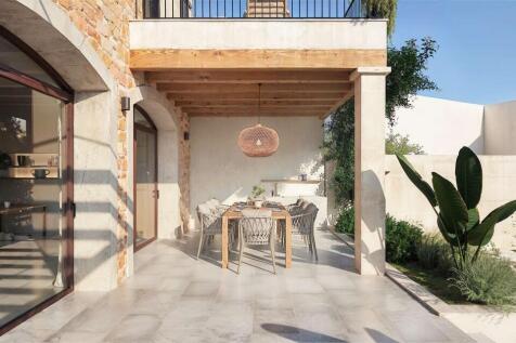Exterior Dining (1)