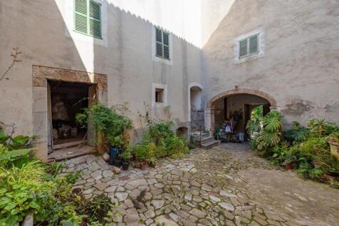 Courtyard (1)