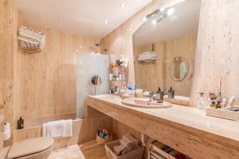 Bathroom (3)
