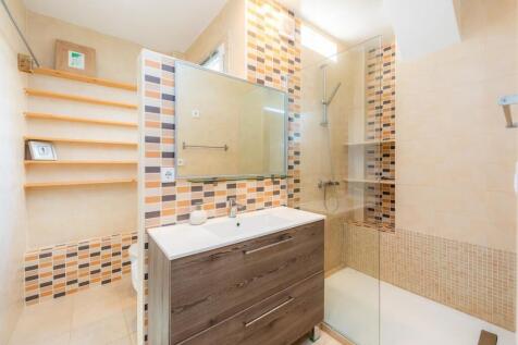 bathroom (1)