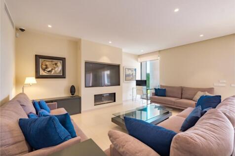 Living room (2)