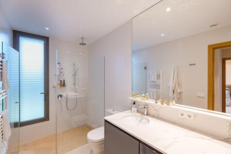 Bathroom (4)