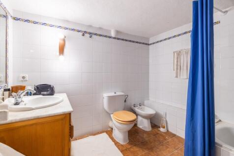 Bathroom (2)