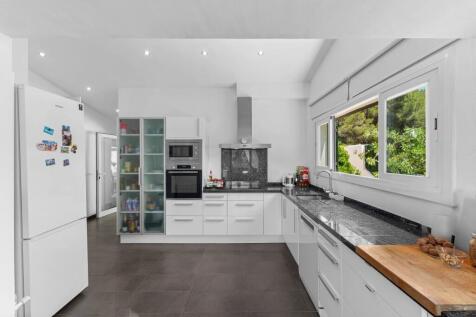 Kitchen (3)
