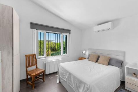 Bedroom (1)