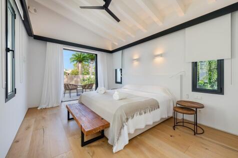 Bedroom (1)