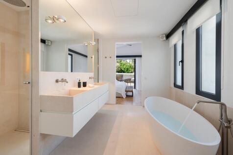 Bathroom (3)