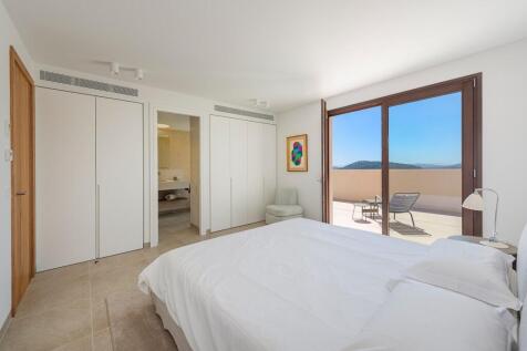 Bedroom (5)