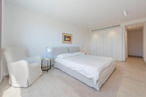 Bedroom (2)