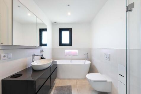 bathroom (2)