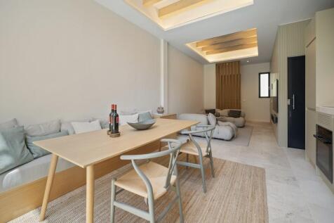Dining (2)
