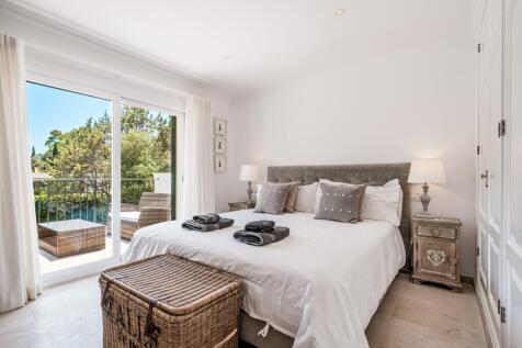 Bedroom (2)