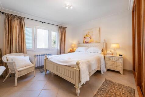 Bedroom (1)