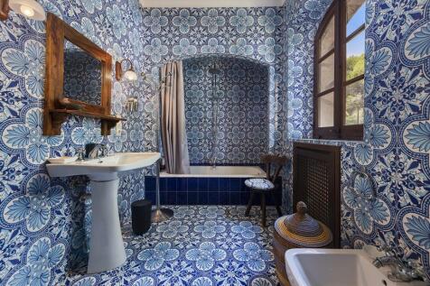 Bathroom (2)