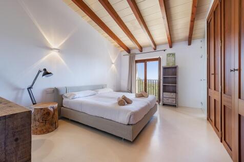 Bedroom (2)