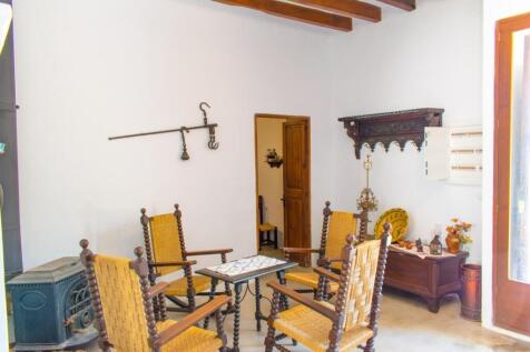 Interior (5)