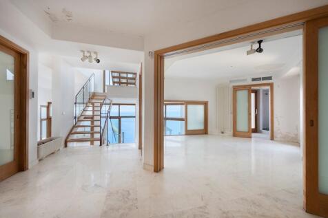 Interior (4)