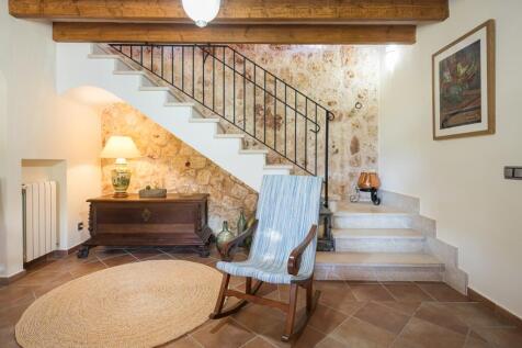 Entrance Hall (1)